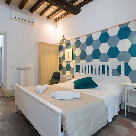 F4 - Santa Croce One Bedroom Flat 2 To 4 Guests Florence Extérieur photo