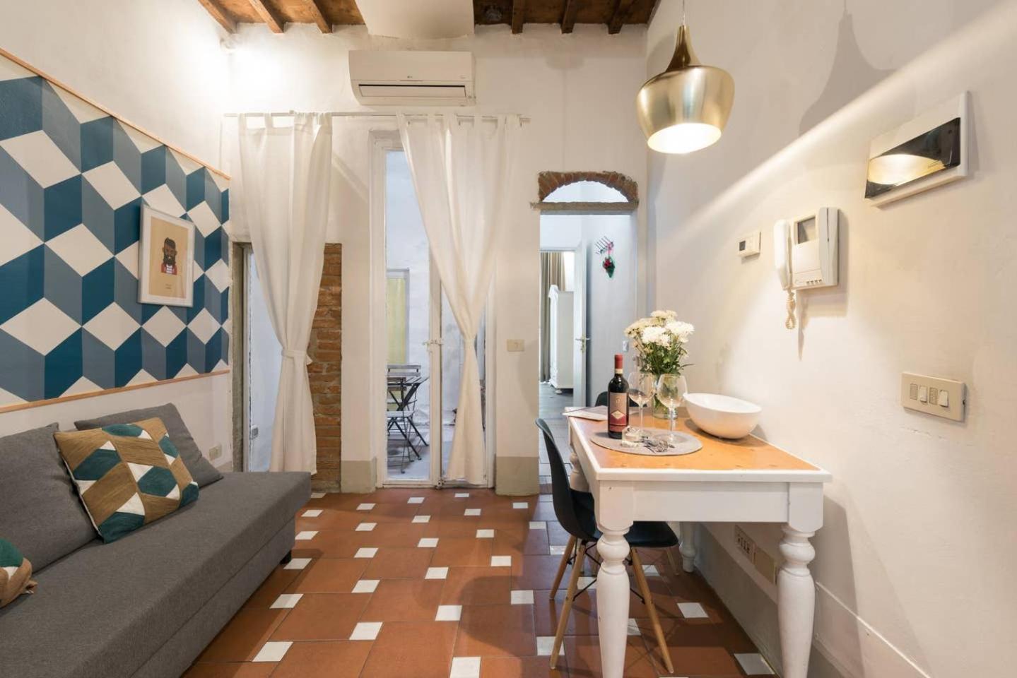 F4 - Santa Croce One Bedroom Flat 2 To 4 Guests Florence Extérieur photo