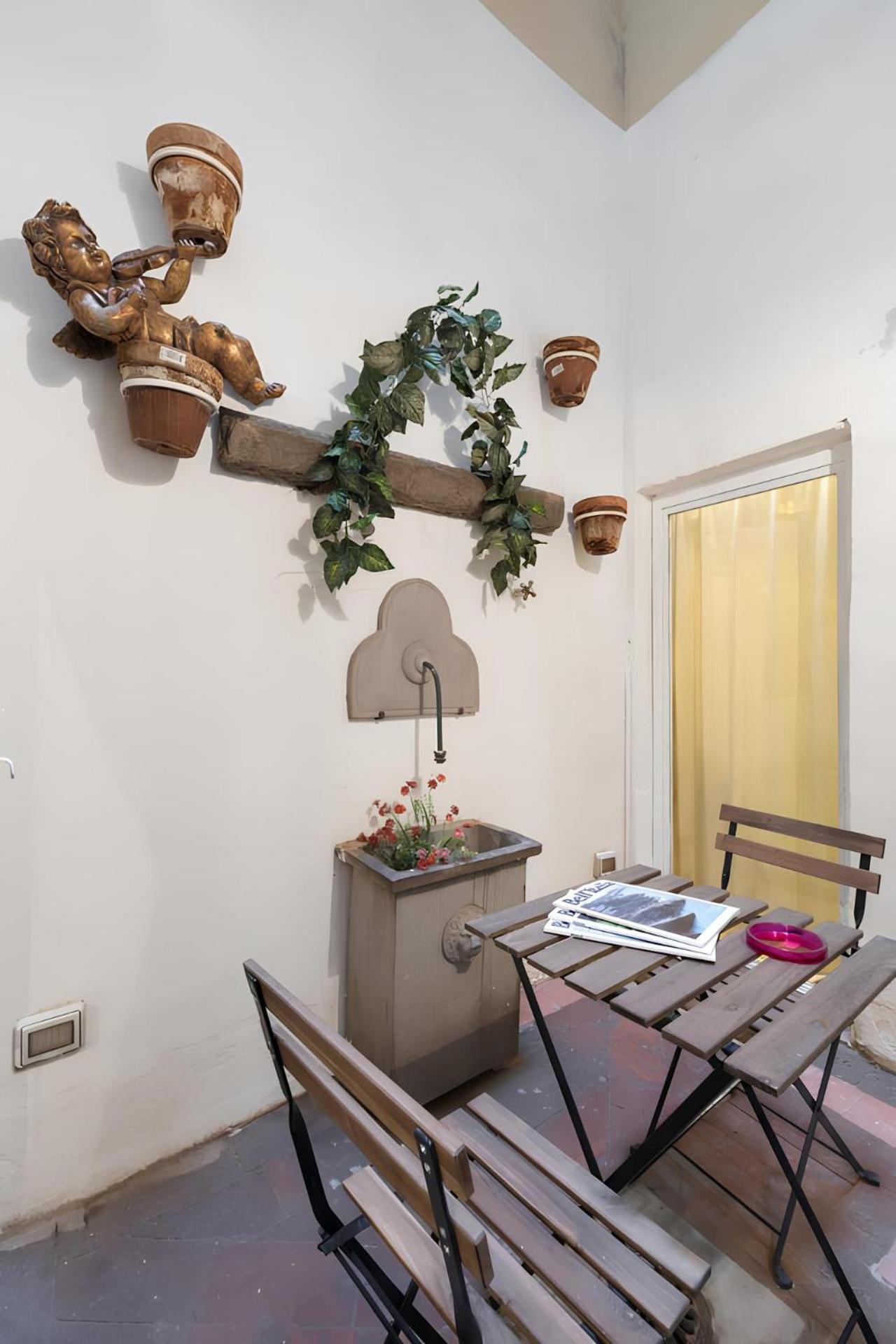F4 - Santa Croce One Bedroom Flat 2 To 4 Guests Florence Extérieur photo